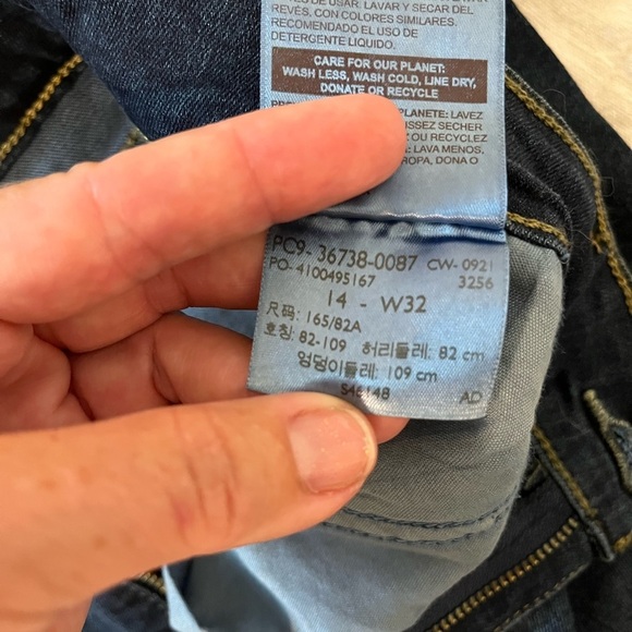 Signature by Levi Strauss Women's Deep Blue Skinny Jeans - Picture 6 of 9